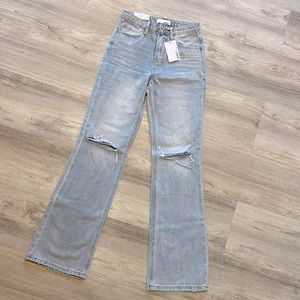 Vervet Denim Jeans “Leslie 90’s Vintage Flare” Size 24, light wash, NWT. VICI.